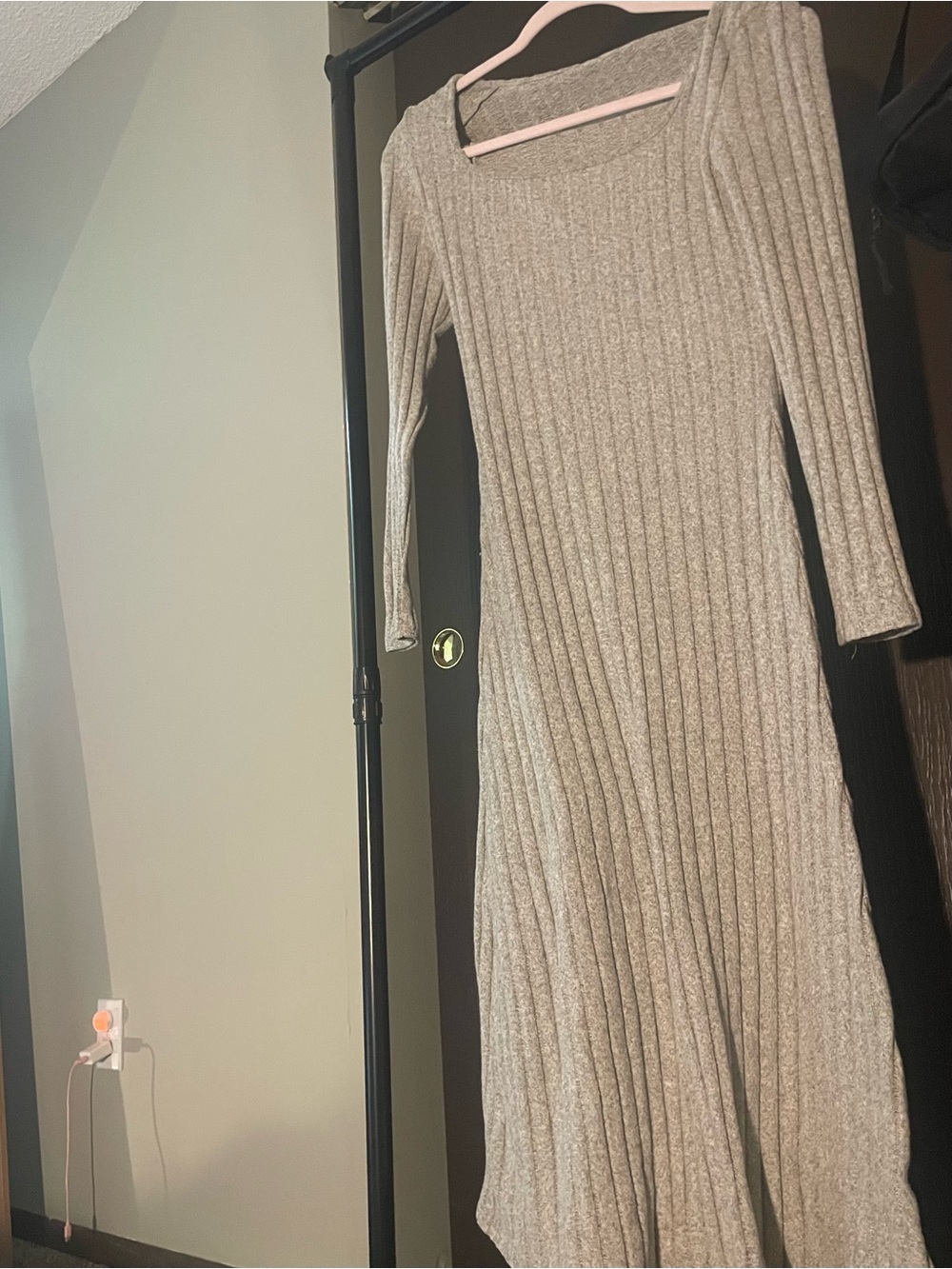 Women’s ribbed grey midi dress